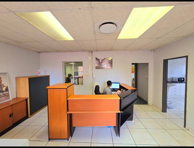 273M² WAREHOUSE FOR SALE IN KYA SANDS